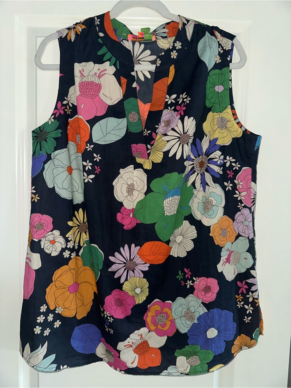 Vilagallo sleeveless blouse 100% cotton size 48 ladies floral